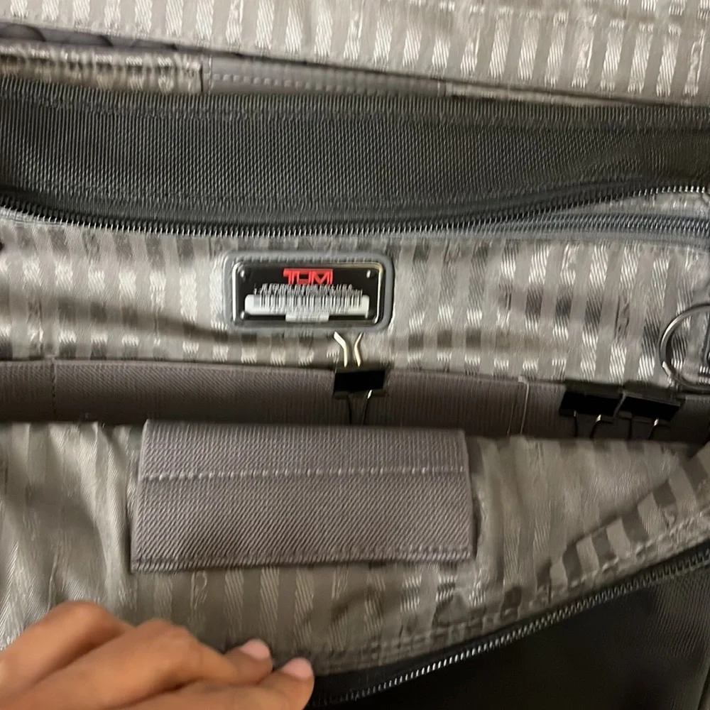 Tumi Messenger Bag Ítem: 26192D4
